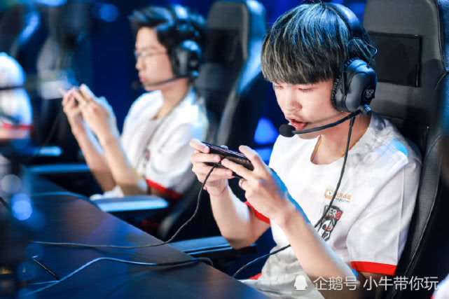 而她在历次 而她在历次