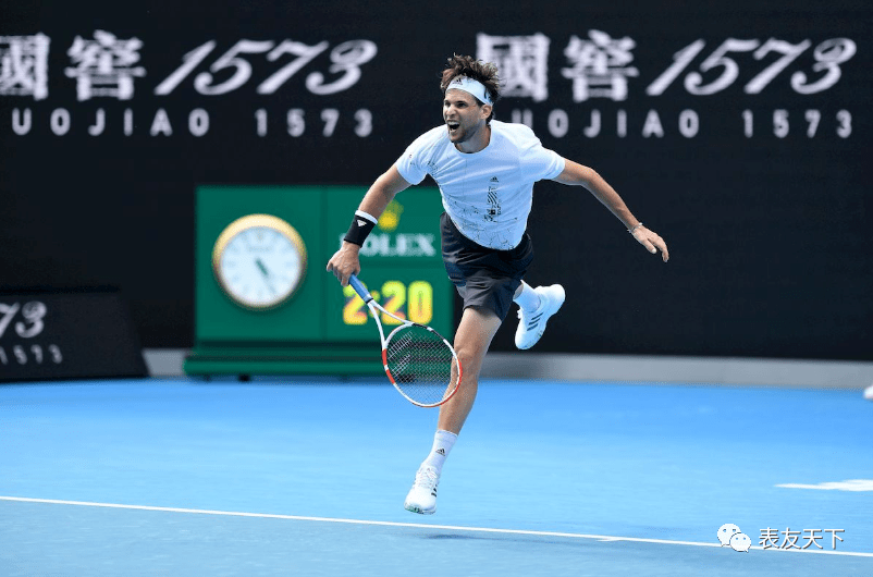 震撼二字成 震撼二字成