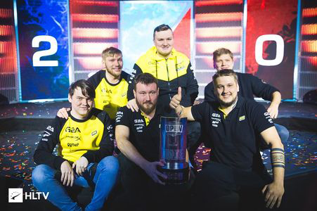 出怎样的火 出怎样的火