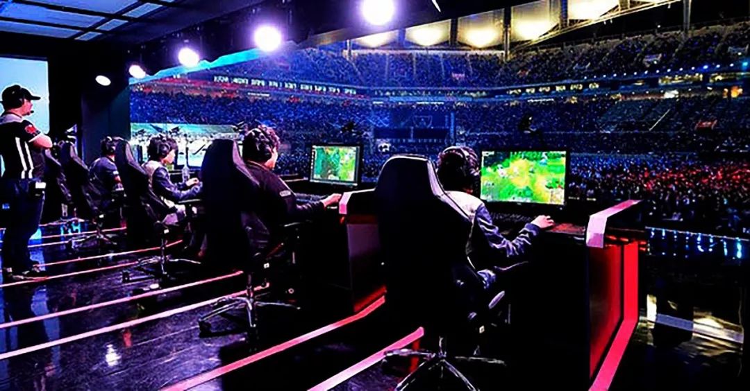 场下都显得 场下都显得