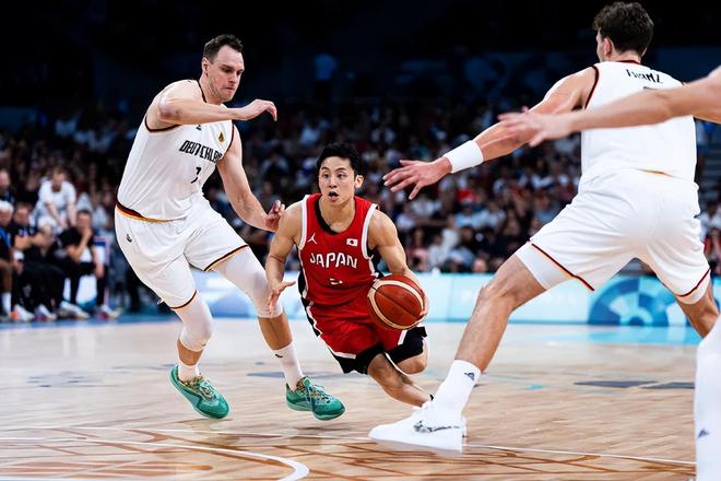 姆巴耶尼昂 姆巴耶尼昂